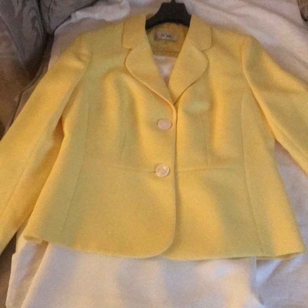 2PC-Yellow  & Black Suit